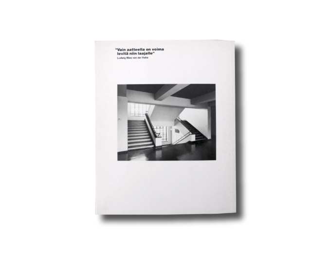 Magdalena Droste: Bauhaus 1919-1933 (Bauhaus-Archiv, Taschen 1991), suomennos Ritva Bargsten