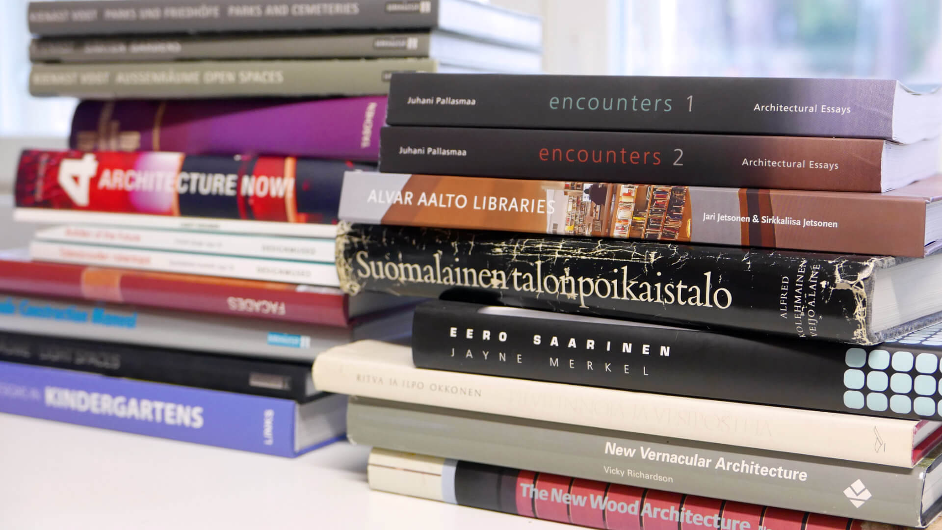 bookm-ark.info architecture books on the table