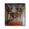 Klassicismens-interiorer-kansi Image of the book Klassicismens interiörer: Inredningskonst och arkitekturprofiler från Vitruvius till Tessin