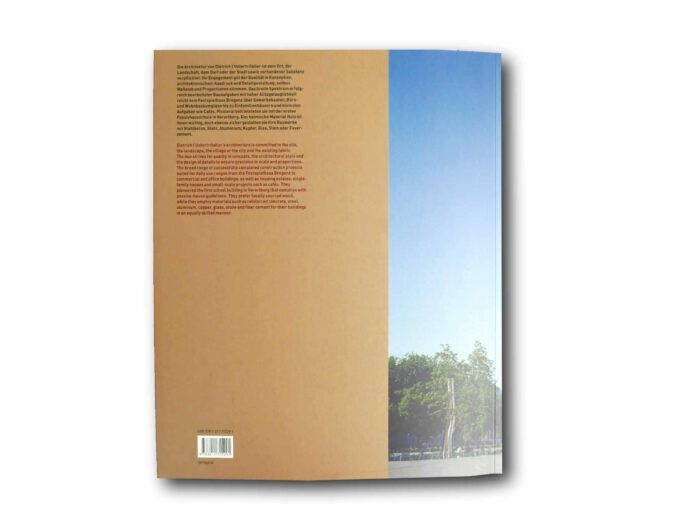 Back cover of the book Dietrich Untertrifaller Bauten Projekte