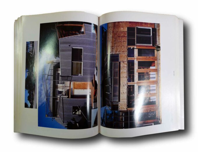 Frank-Gehry-Buildings-and-Projects-auk