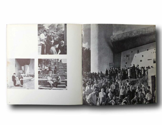 Le-Livre-de-Ronchamp-auk Photo showing a sample spread of the book Le Corbusier: Le Livre de Ronchamp – Das Büch über Ronchamp