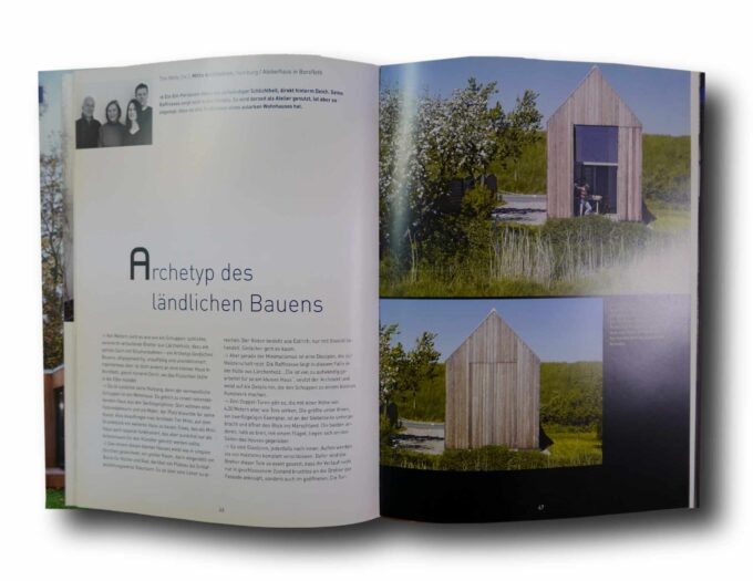 Traumhauser-unter-200000-euro-auk Photo showing a sample spread of the book Traumhäuser unter 200.000 euro