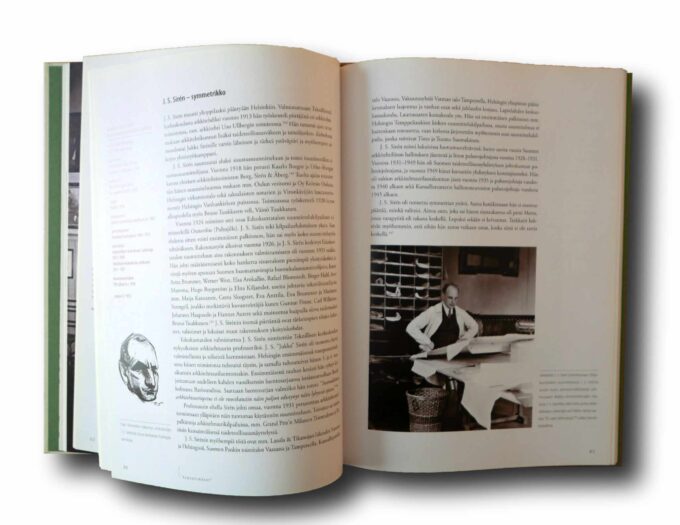 Luotsikatu-4-auk Photo showing a sample spread of the book Luotsikatu 4 1906–2006