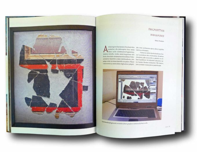 Exercitia-auk Photo showing a sample spread of the book Exercitia: Näin näyttely tehtiin