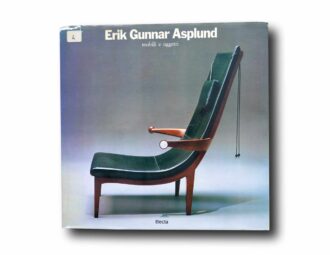 Photo showing the book Erik Gunnar Asplund: mobili e oggetti