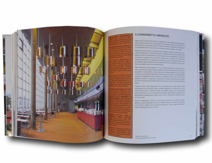 Oulun-kulttuuriymparistoohjelma-auk Photo showing a sample spread of the book Oulun kulttuuriympäristöohjelma